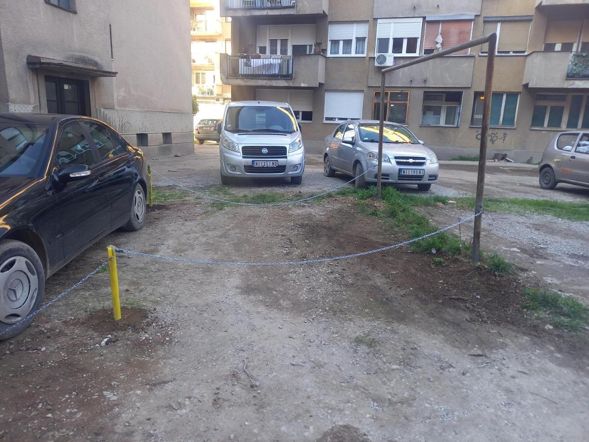 Apartment Millas Ni Eksteriør bilde